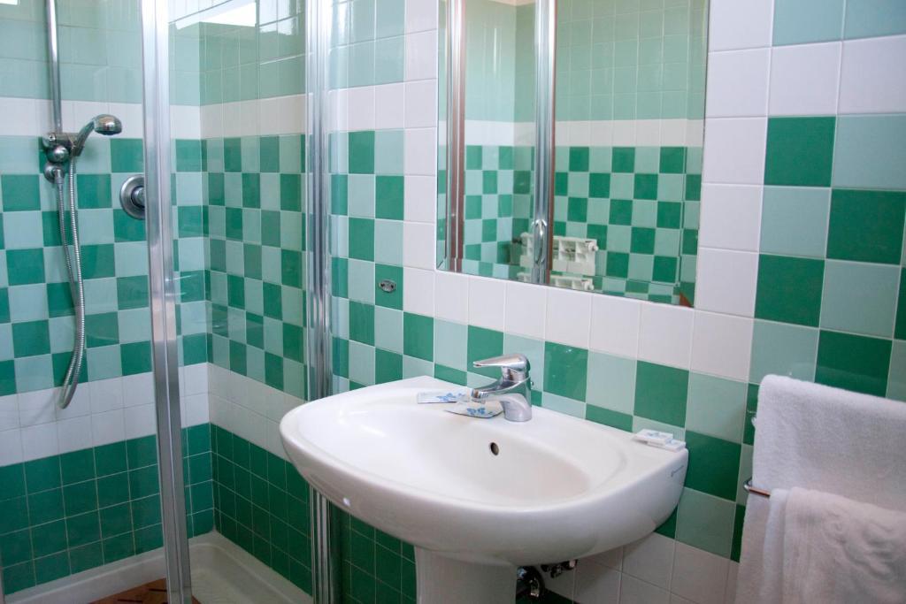 Albergo Da Benedetta Vetralla Habitación foto